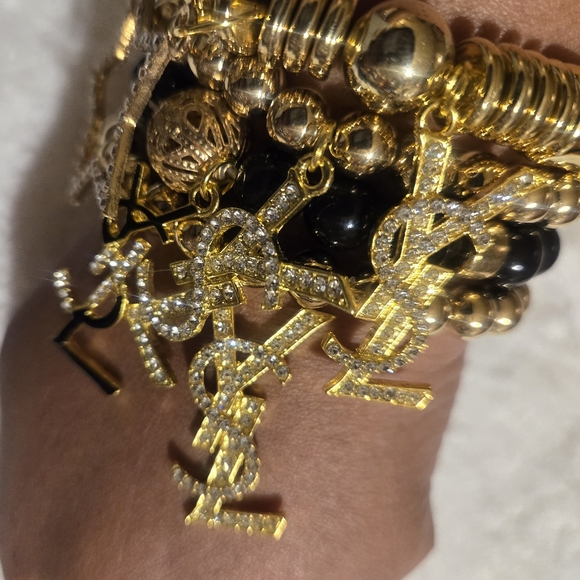 4 stack bracelets - Picture 7 of 15